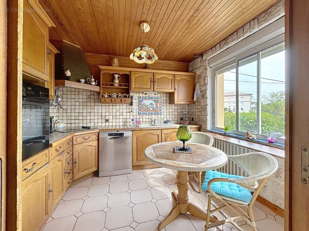 Maison à MONTELIMAR