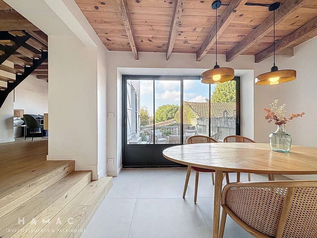 Maison à SAINTE-FOY-LES-LYON