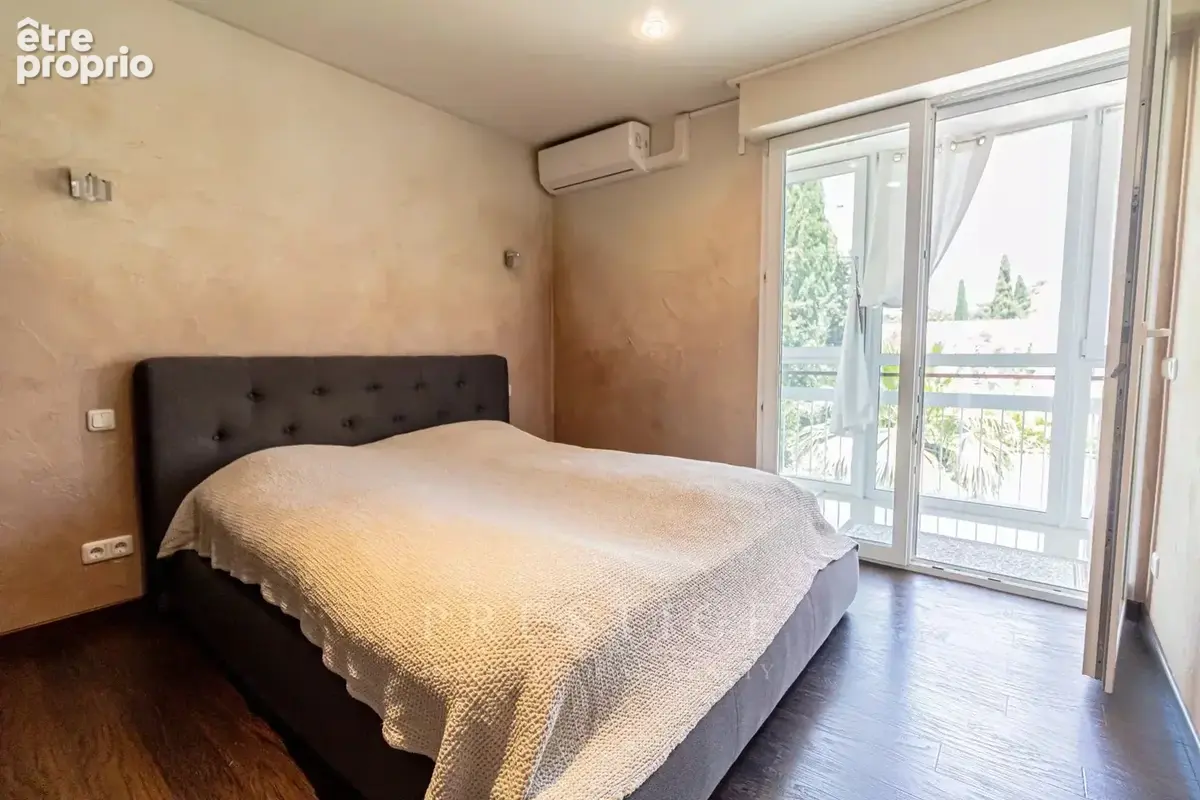 Juan les pins, 3 pièces, terrasse sud , cave, parking &  garage à vendre loué - photo 6