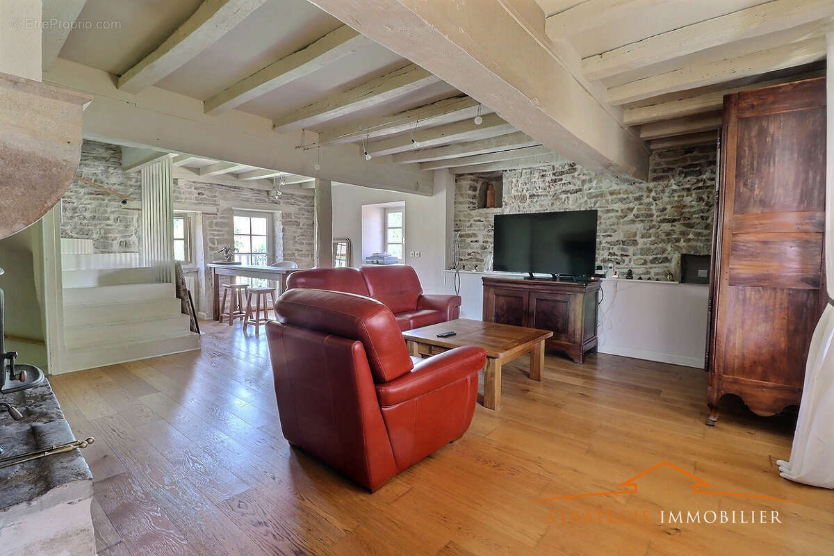 Maison à SAINT-MARTIN-DU-TARTRE