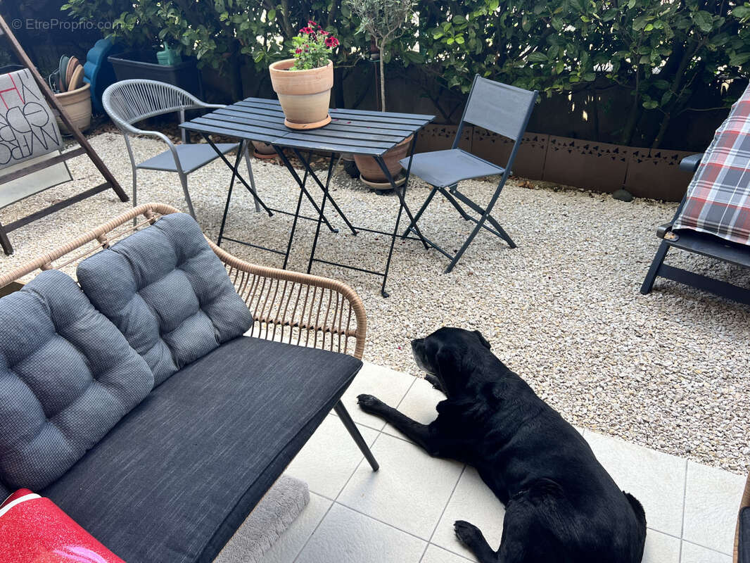 Appartement à BEAUZELLE