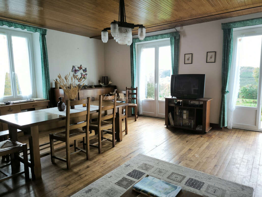 Maison à SAINT-JEAN-DE-COLE