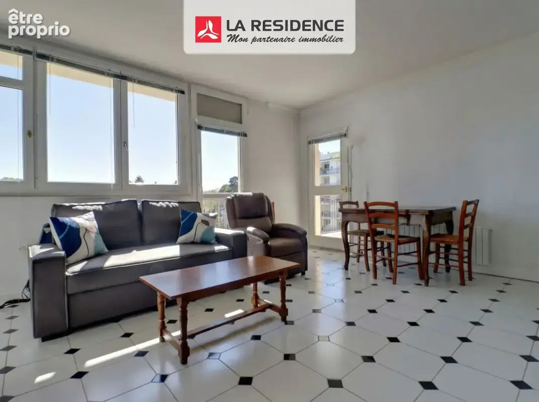 Appartement 4 pièces 74 m² à vendre à Le Pecq (78230) - photo 2