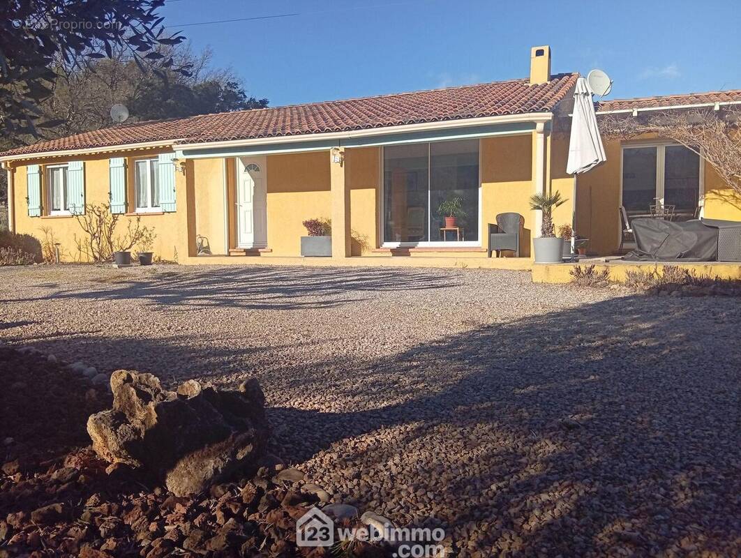 Villa confortable de plain pied - Maison à LE THORONET