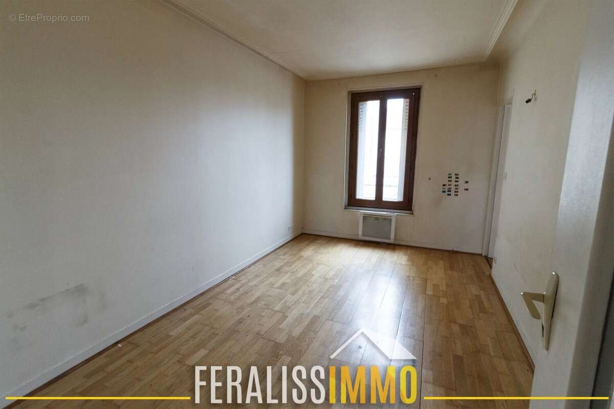 Appartement à VAUX-SUR-SEINE