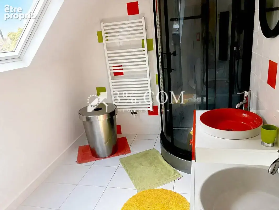 Maison familiale 173 m2 - Vie de plain-pied - 5 chambres - T - photo 16