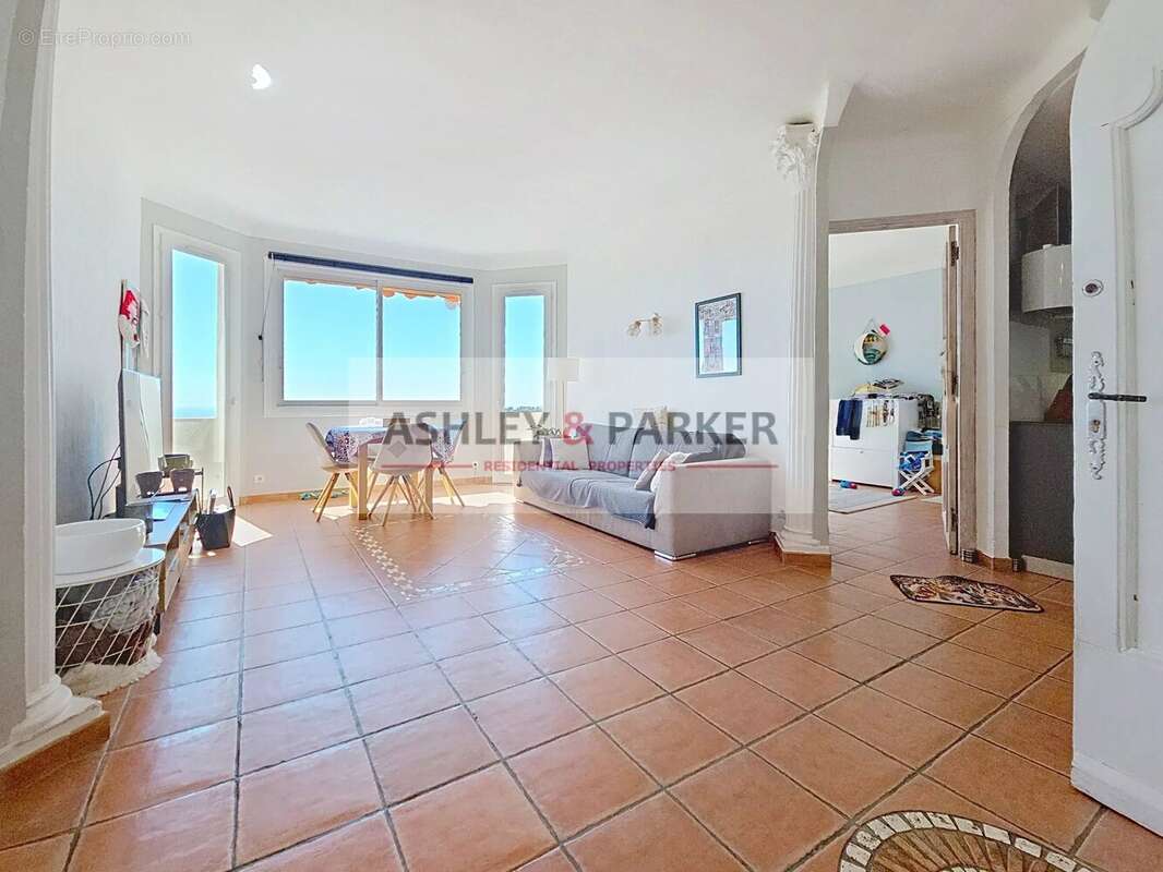 Appartement à VENCE