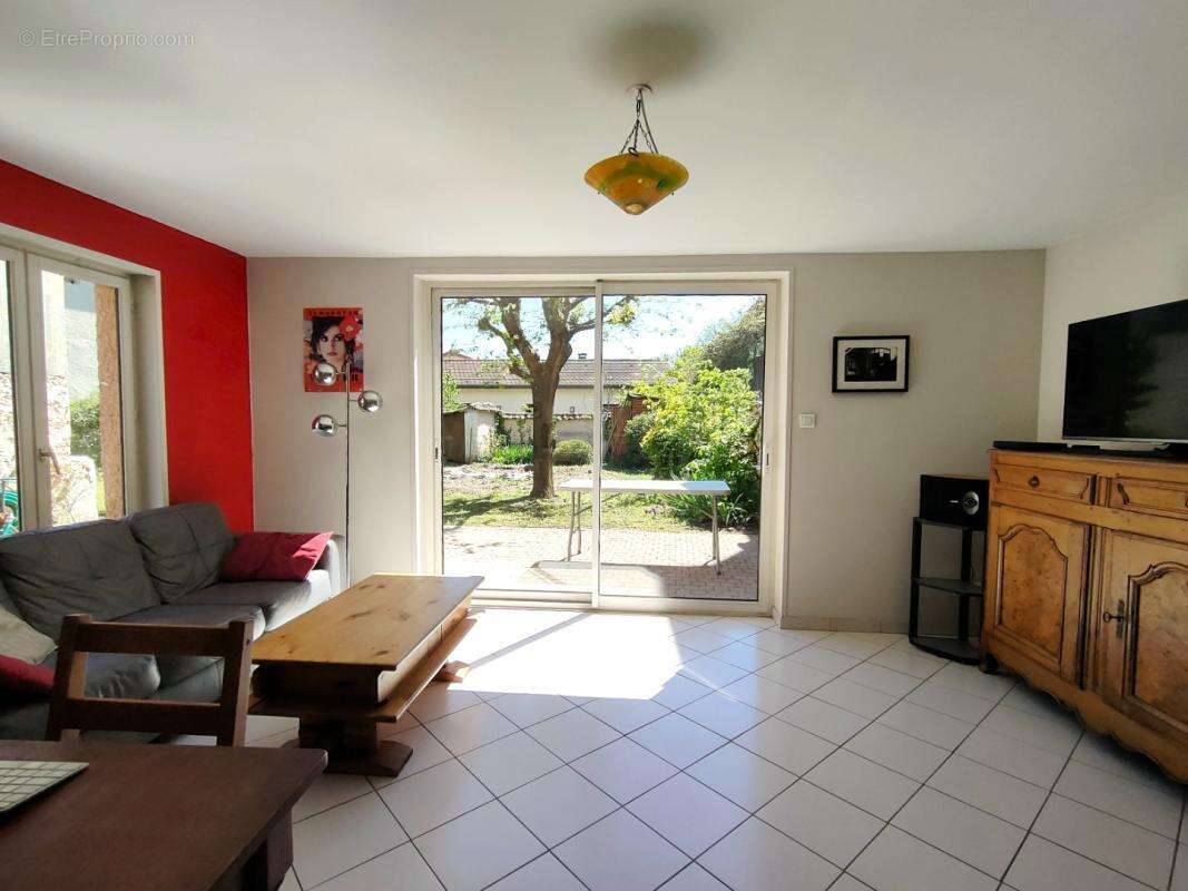 Maison à MIRIBEL