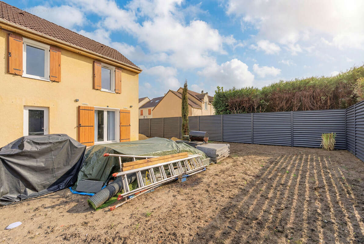 Maison à AUBERGENVILLE