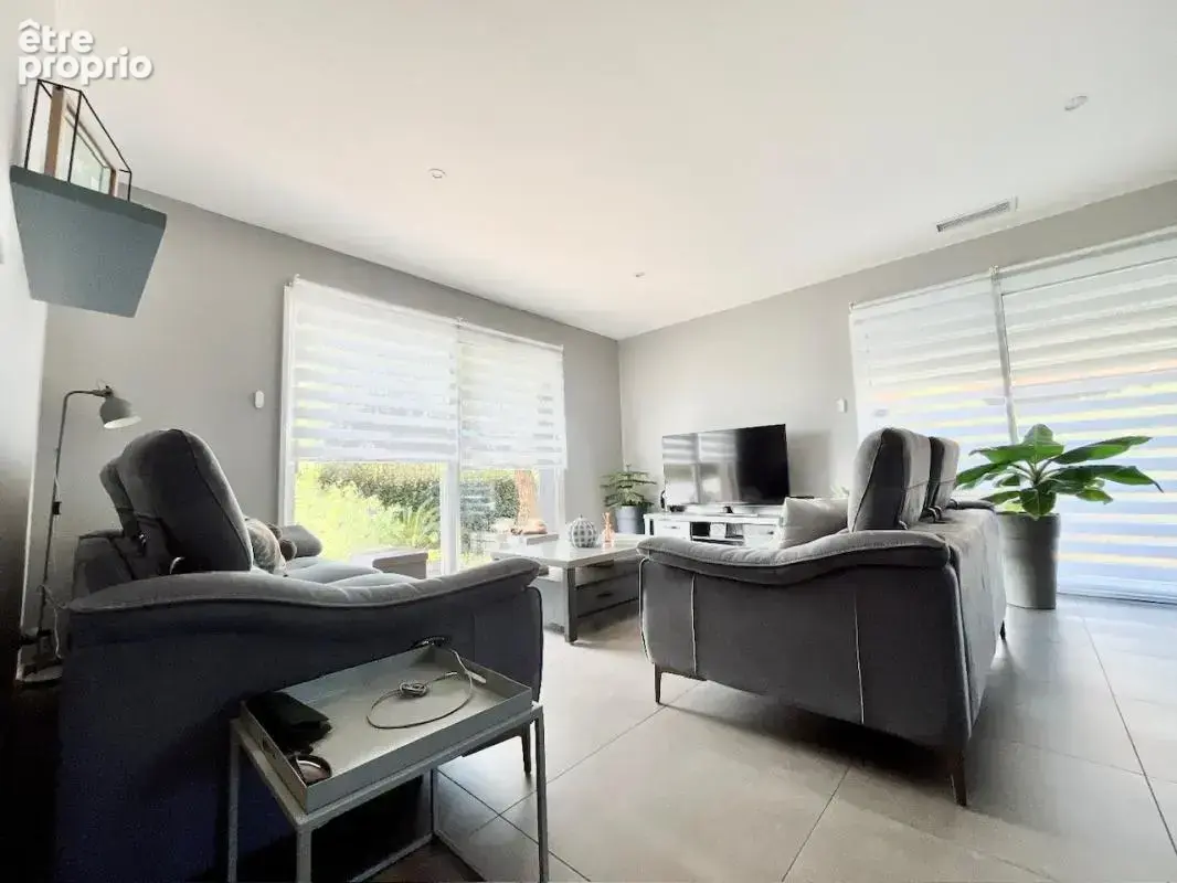 Magnifique maison de 118 m² en R+1 sur un terrain de 435 m²  en 3 faces piscinable et sans vis-à-vis - photo 10