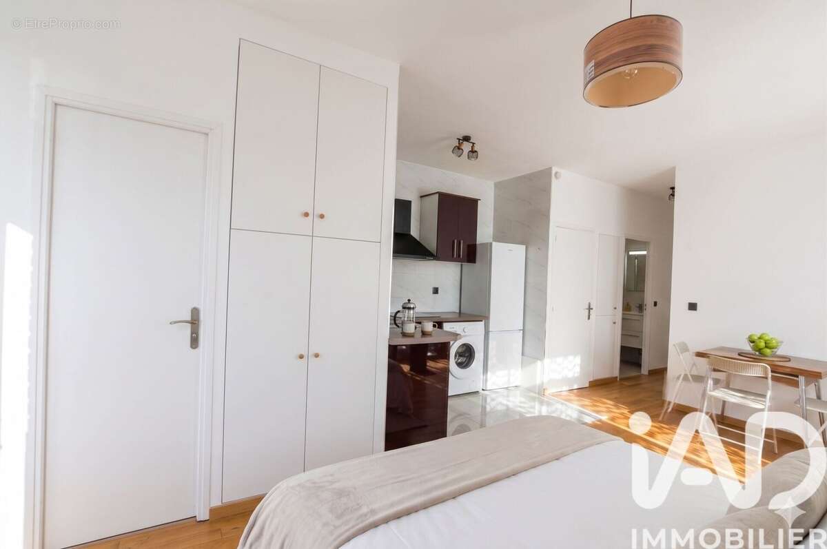 Photo 8 - Appartement à SURESNES