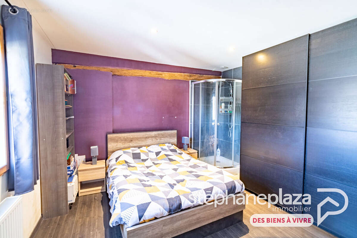 Maison à LESCHEROUX