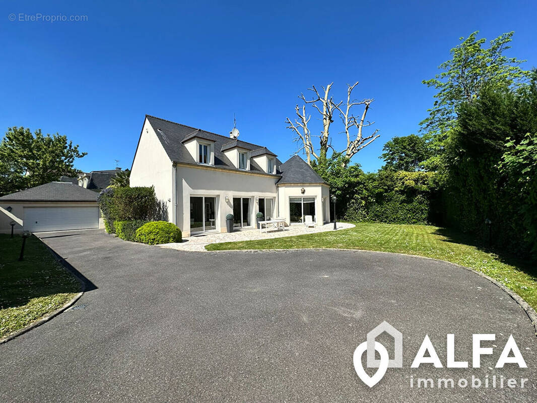 Maison à SAINT-GRATIEN