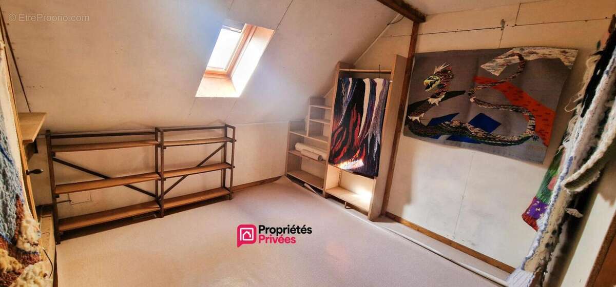 Baudres - longère de plain-pied 180 m² - 6 pièces/4 chambres - ascenseur - jardin arboré - photo 12
