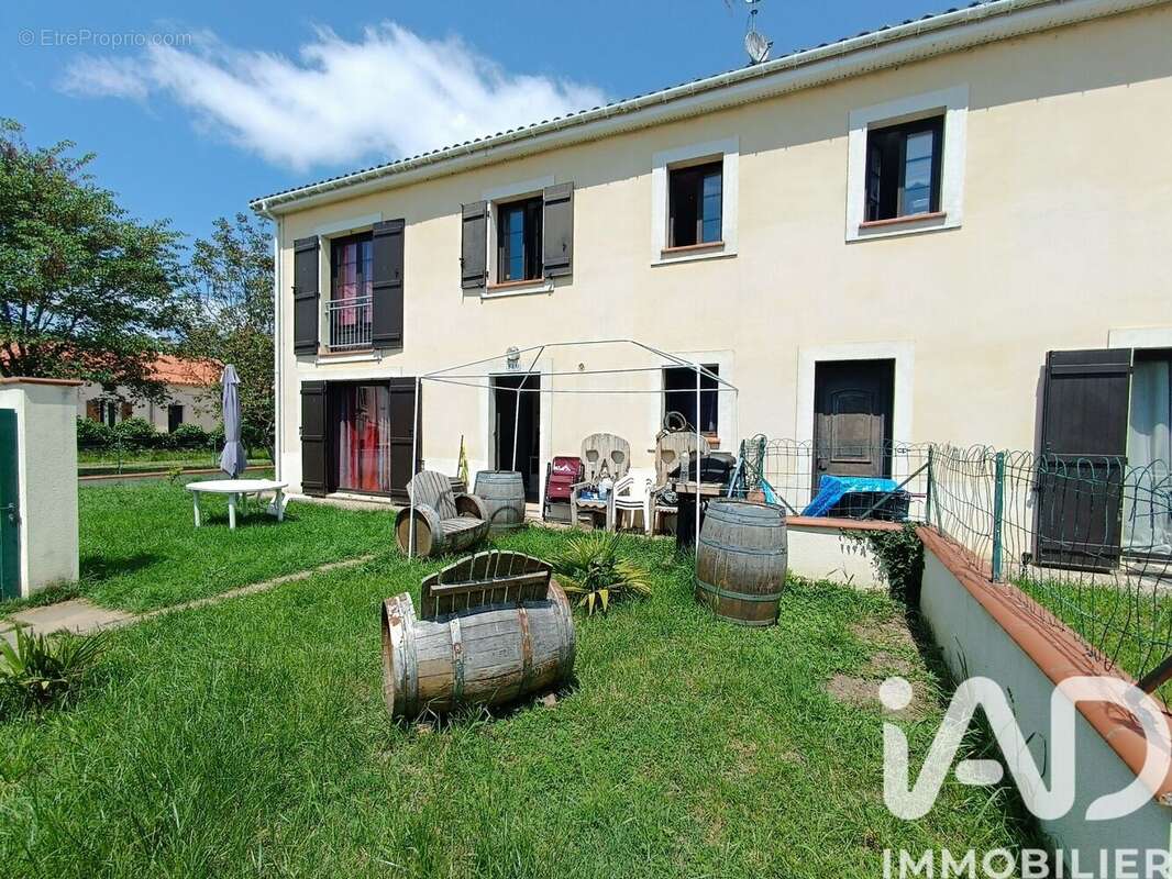 Photo 8 - Maison à SAINT-HILAIRE-DE-LUSIGNAN