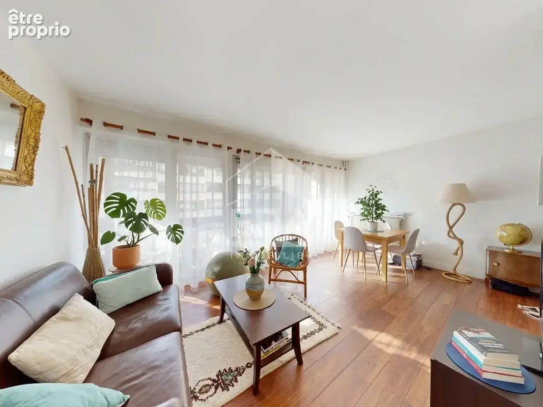 Appartement à PARIS-15E
