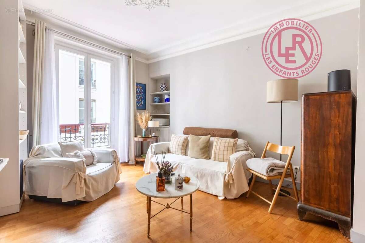 Appartement à PARIS-3E