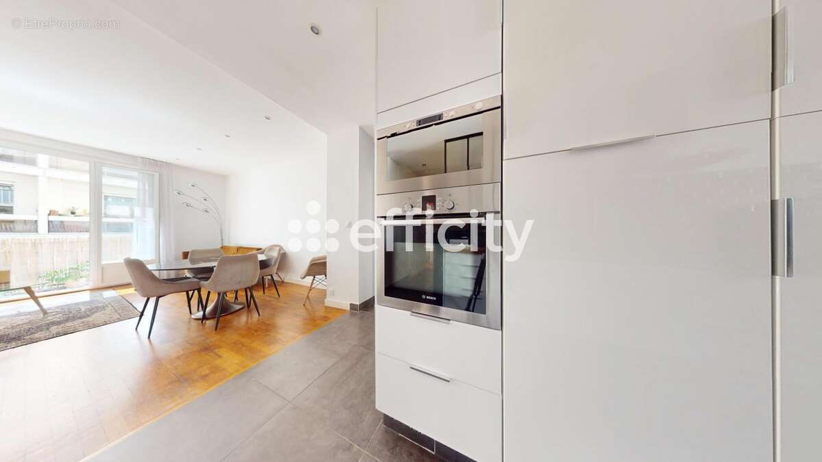 Appartement à LYON-6E