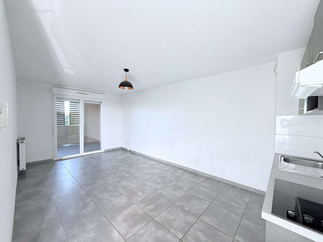 Appartement à SAUVIAN