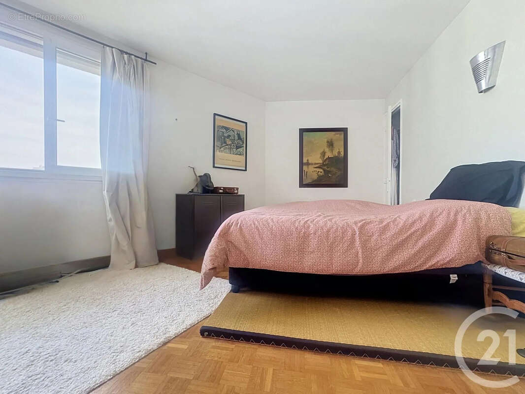 Appartement à PARIS-20E