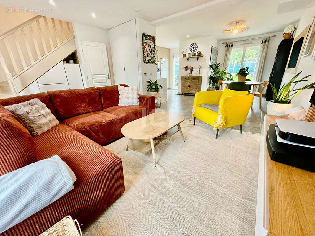 Maison à TREILLIERES