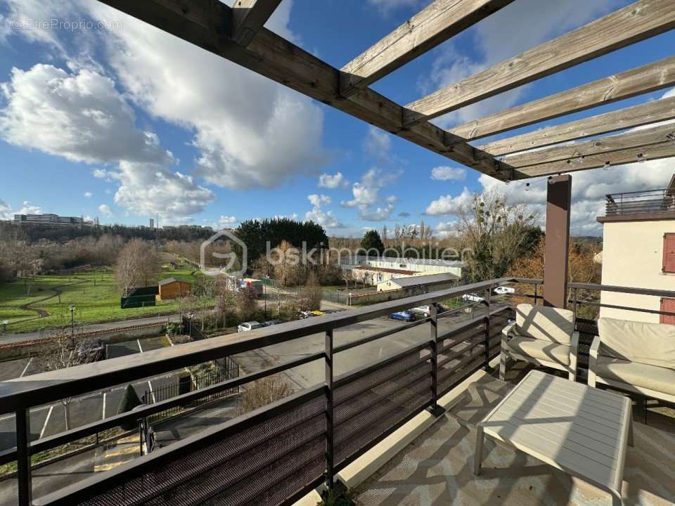 Appartement à SAINTRY-SUR-SEINE