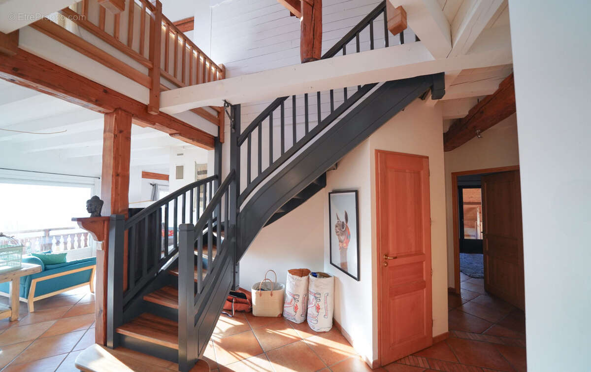 Maison à DINGY-SAINT-CLAIR