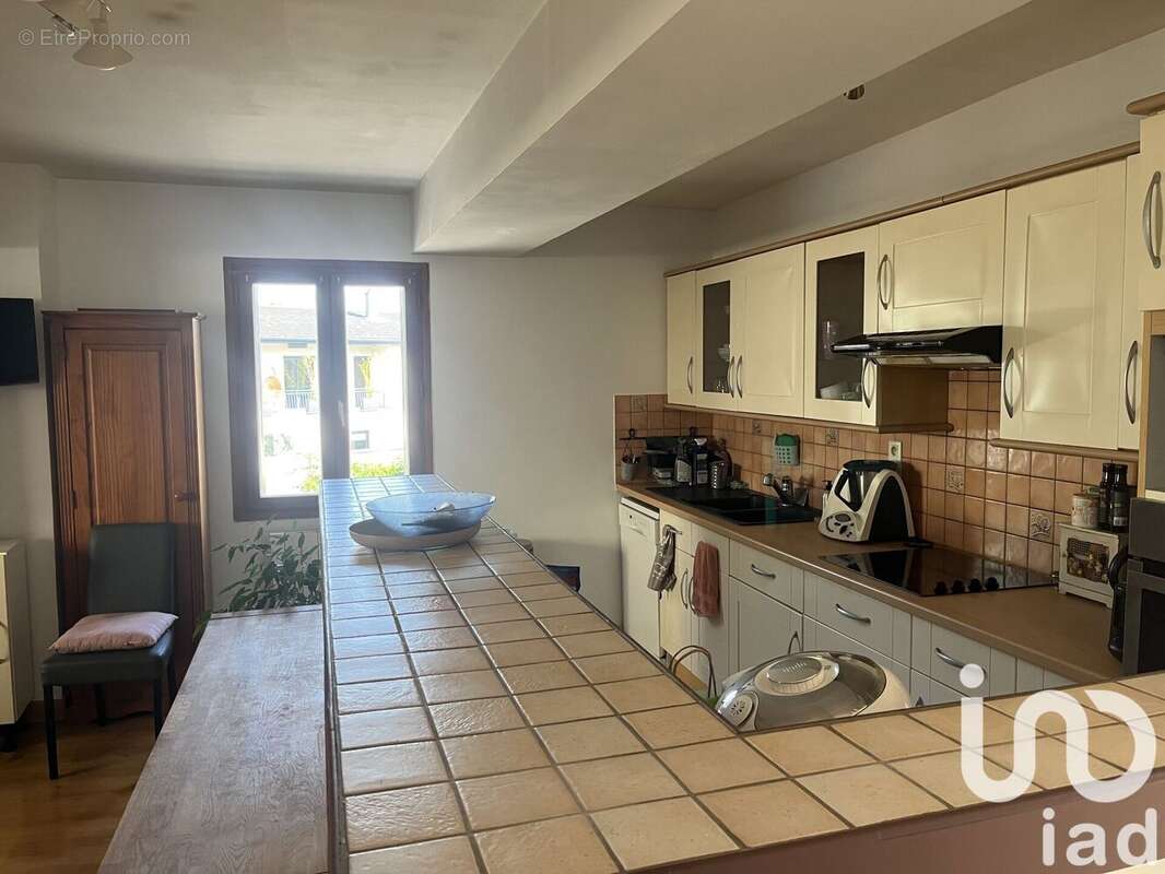 Photo 6 - Appartement à SAINT-GENIS-LES-OLLIERES