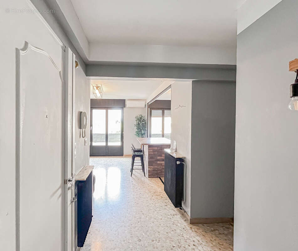 Appartement à MARSEILLE-5E