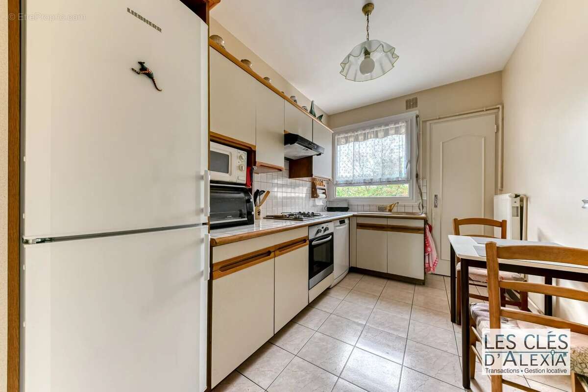 T3 traversant Est/Ouest 78,29 m² /balcon / Garage - photo 10
