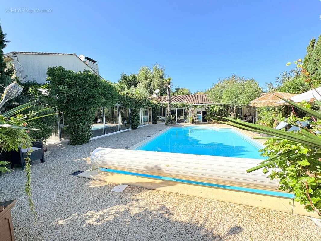 Maison à VENDAYS-MONTALIVET