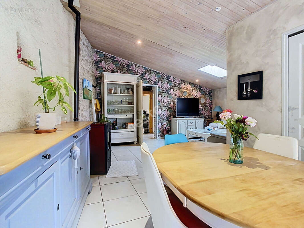 Maison Mouzillon  À seulement 5 minutes de Clisson ; À 5 minutes de Vallet ; À 4 minutes de l'axe Nantes?Cholet ; À 25 minutes d - photo 7