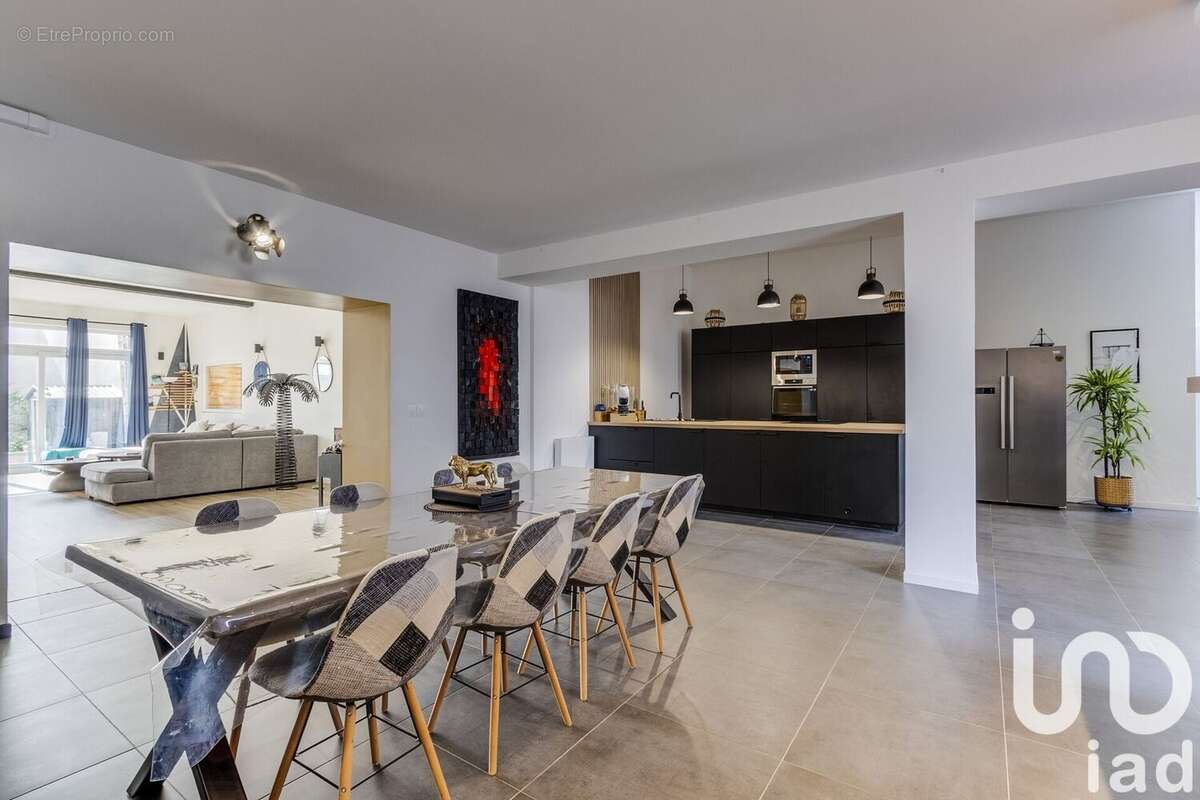 Photo 2 - Commerce à HALLUIN