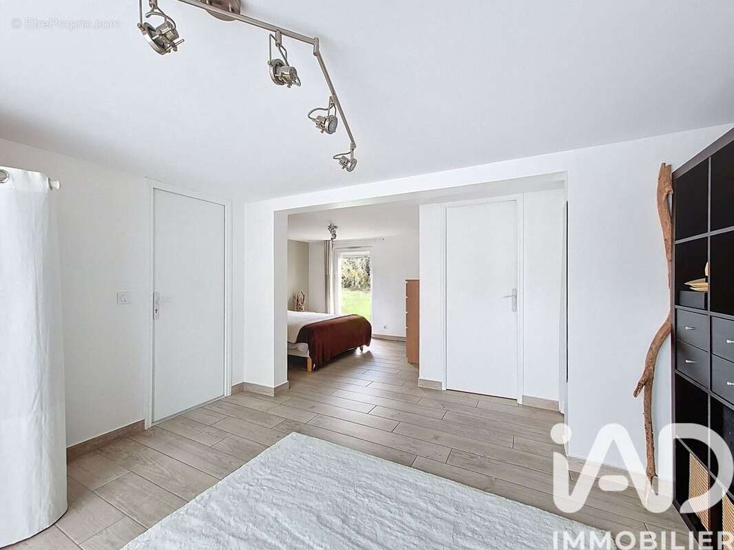 Photo 8 - Maison à LES CLAYES-SOUS-BOIS