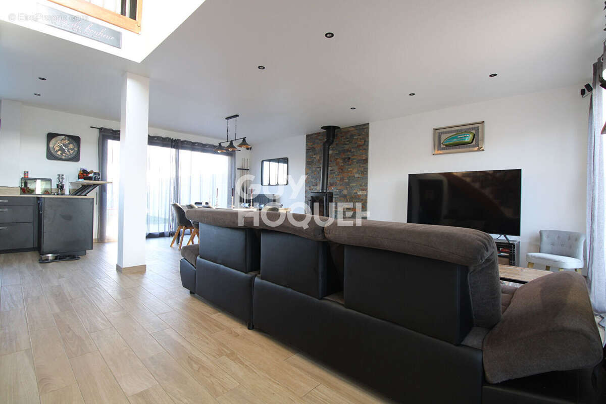 Maison à GRISY-SUISNES