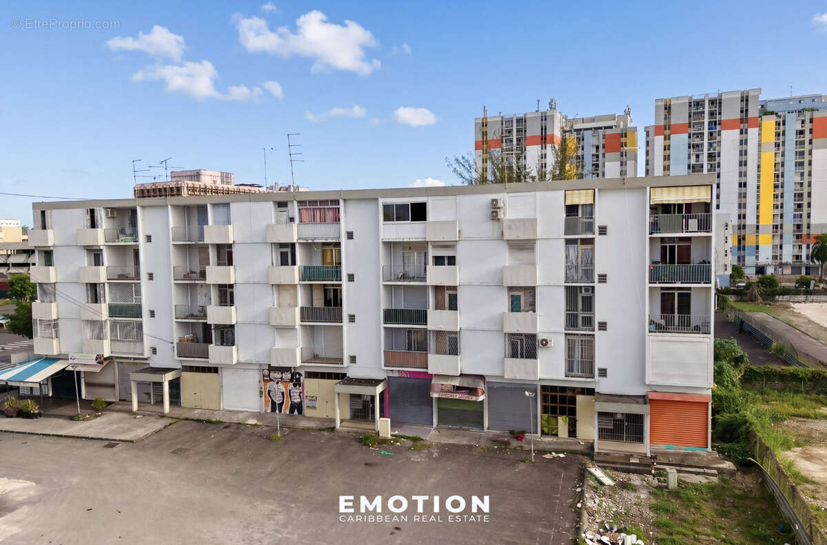 Appartement à POINTE-A-PITRE