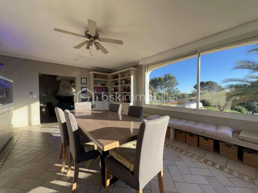 Maison à ROQUEBRUNE-SUR-ARGENS