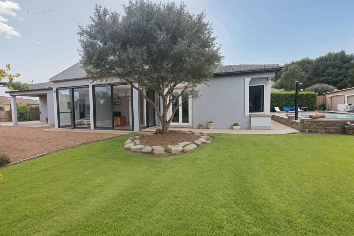 Photo 2 - Maison à PEZENS