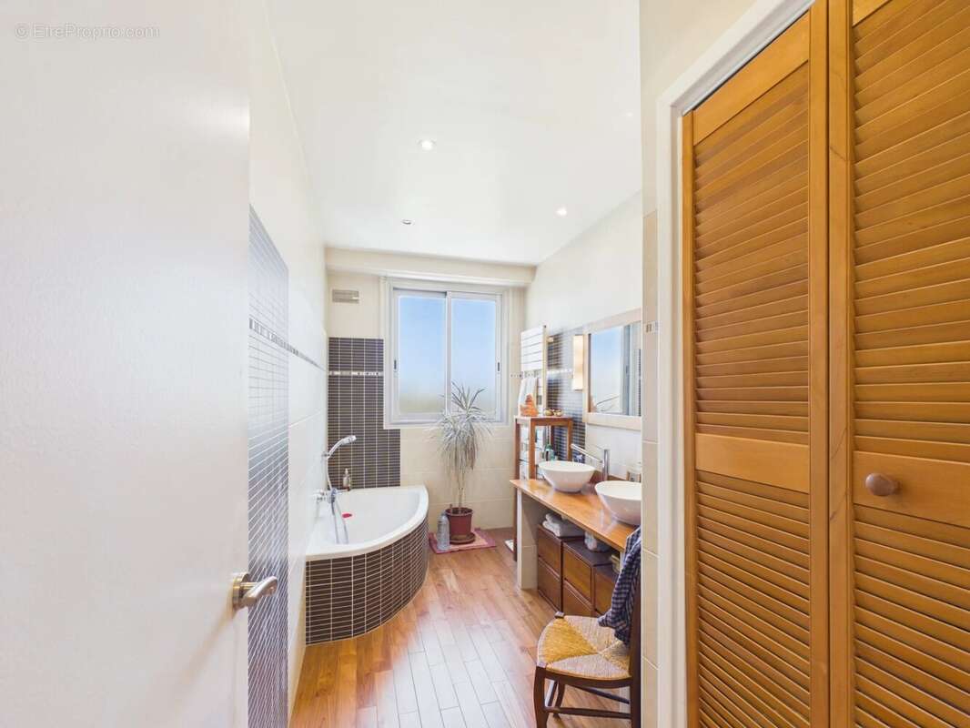 À vendre – Superbe 3 pièces de 78 m² en résidence recherchée - photo 16