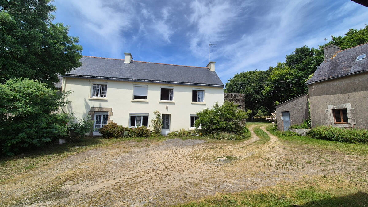 Maison à CLOHARS-CARNOET