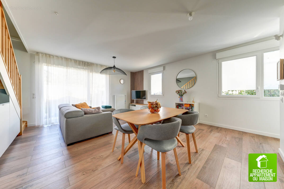 Appartement à BRON