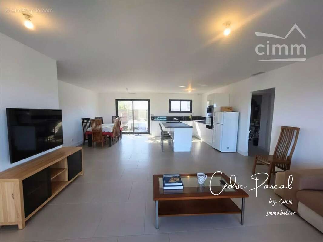 Maison à CUSSAC-FORT-MEDOC