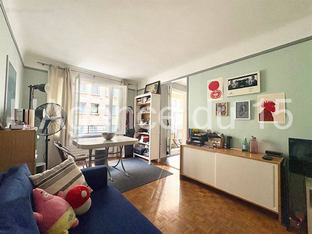 Appartement à PARIS-15E