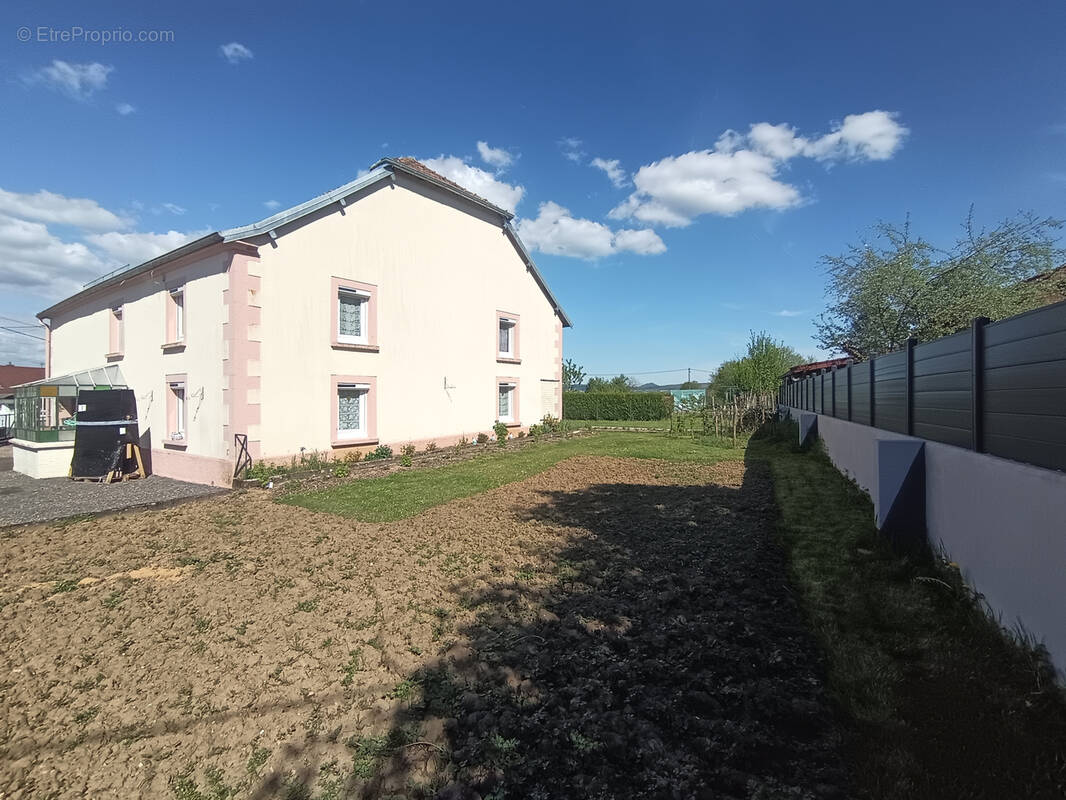 Maison à FROTEY-LES-LURE