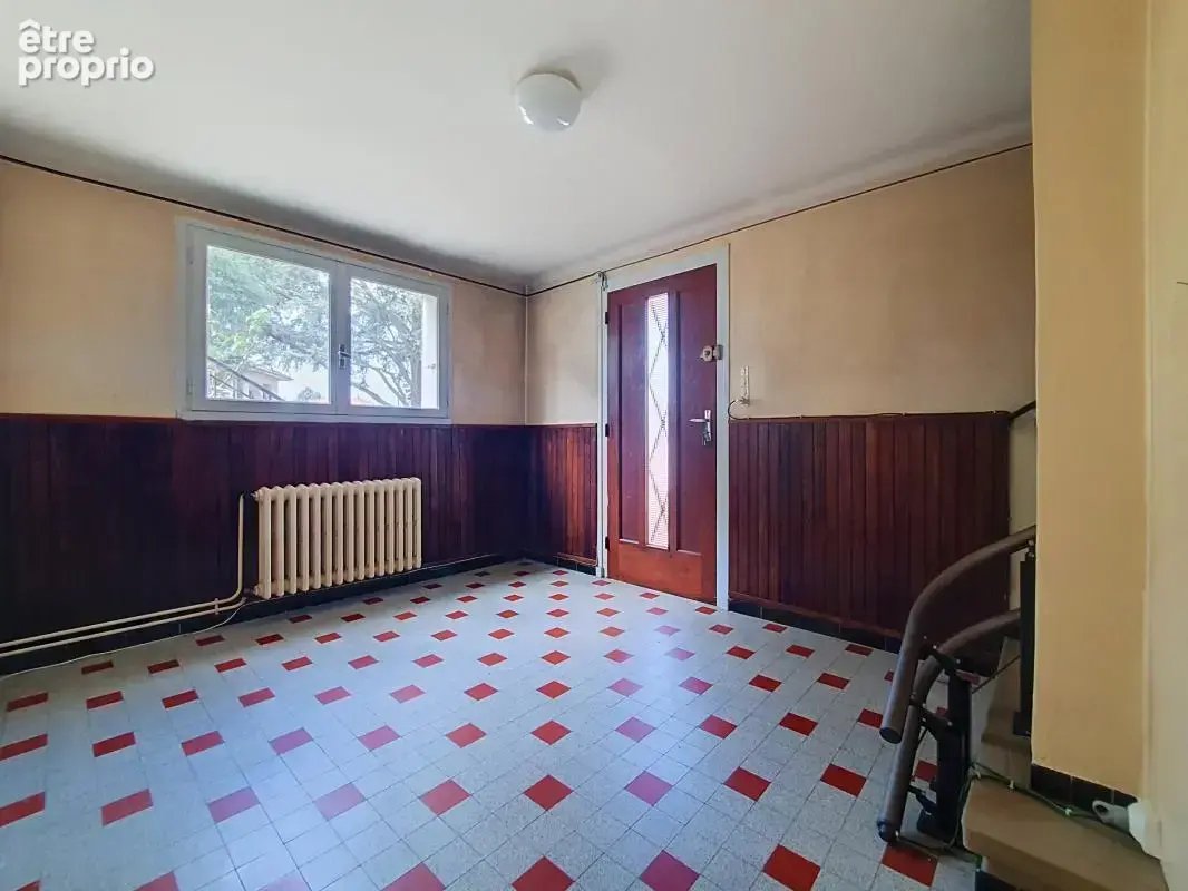 Maison - 2 Chambres - Sur 2 niveaux - Double garage - Jardin - Au calme - En bout d'impasse - photo 15