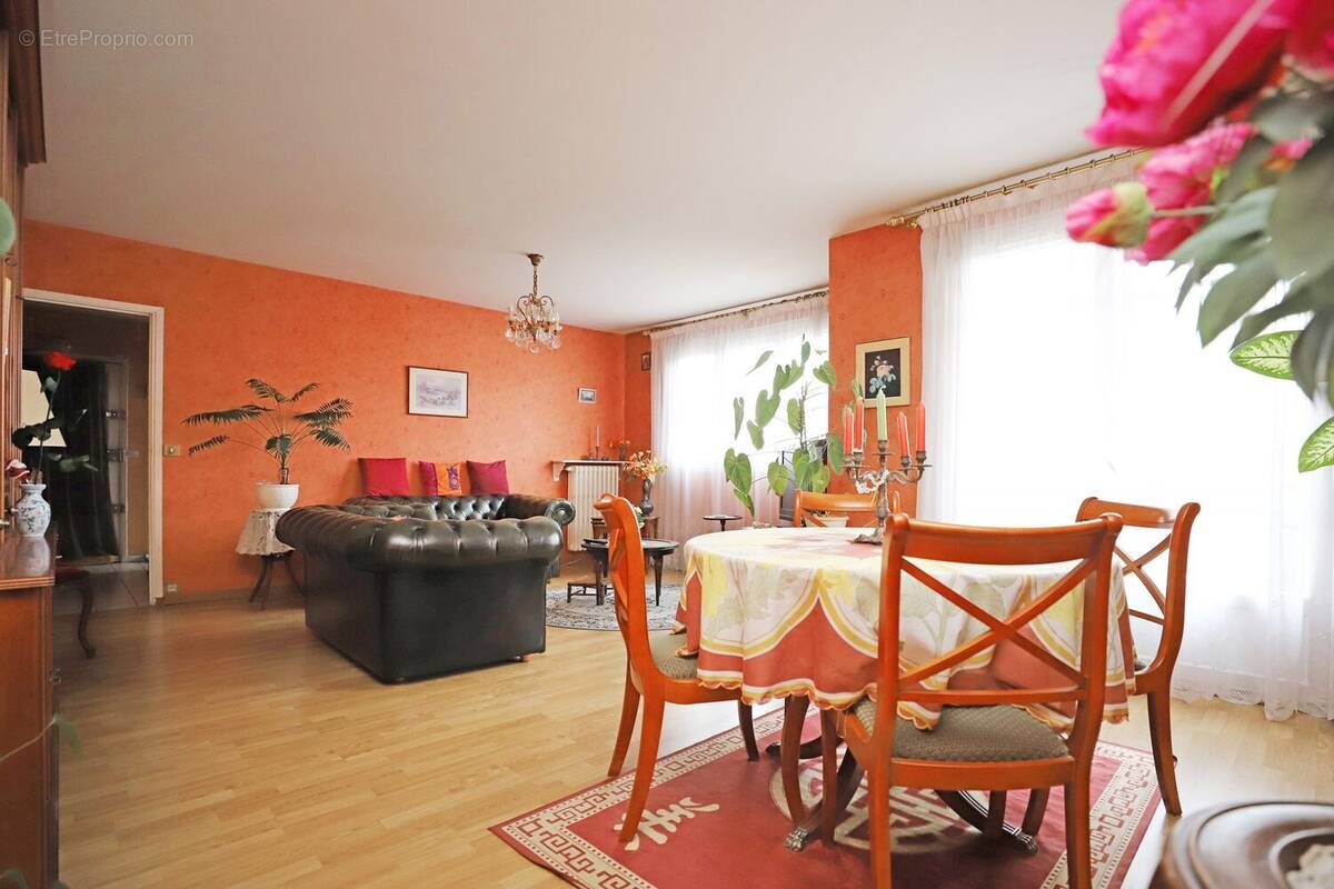 Appartement à MONTREUIL