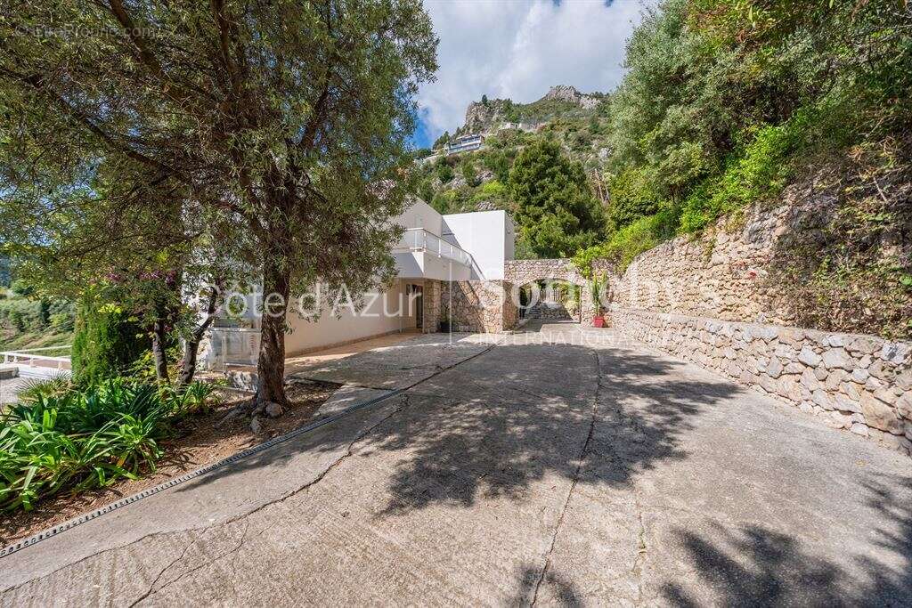 Maison à EZE