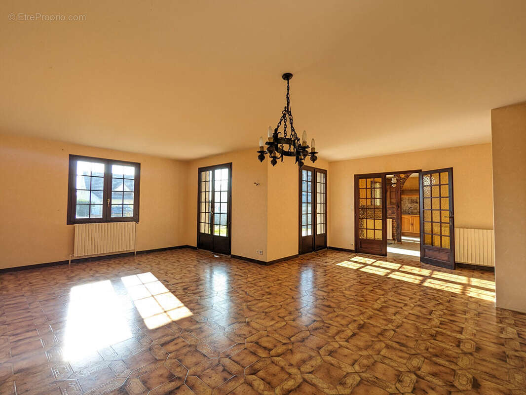 Maison à MAGNY-SUR-TILLE