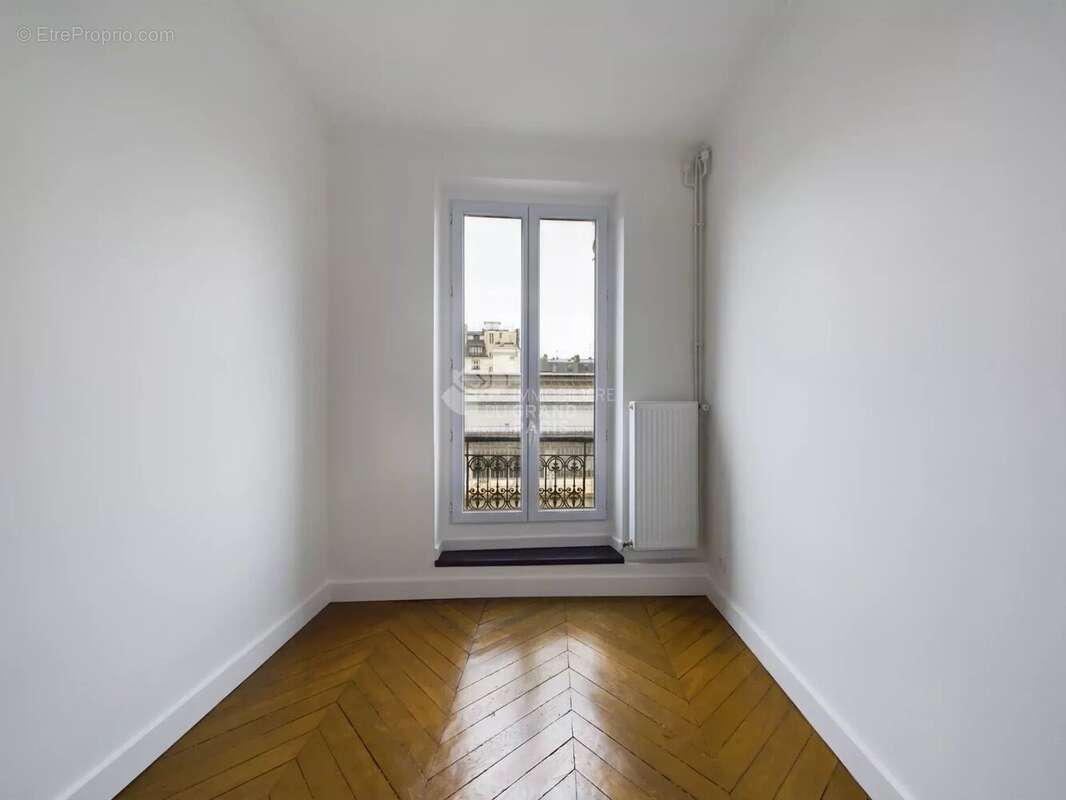 Appartement à PARIS-8E
