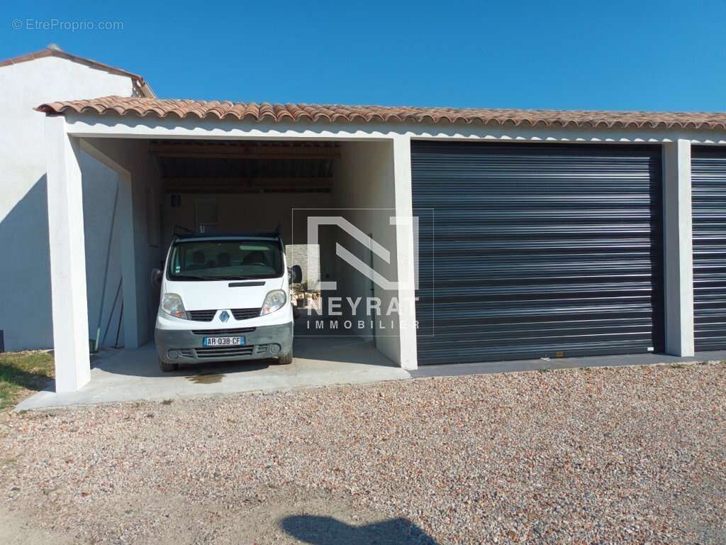 Dans zone artisanale montauroux  : local 50 m2  + 50 à fermer+ habitation - photo 5